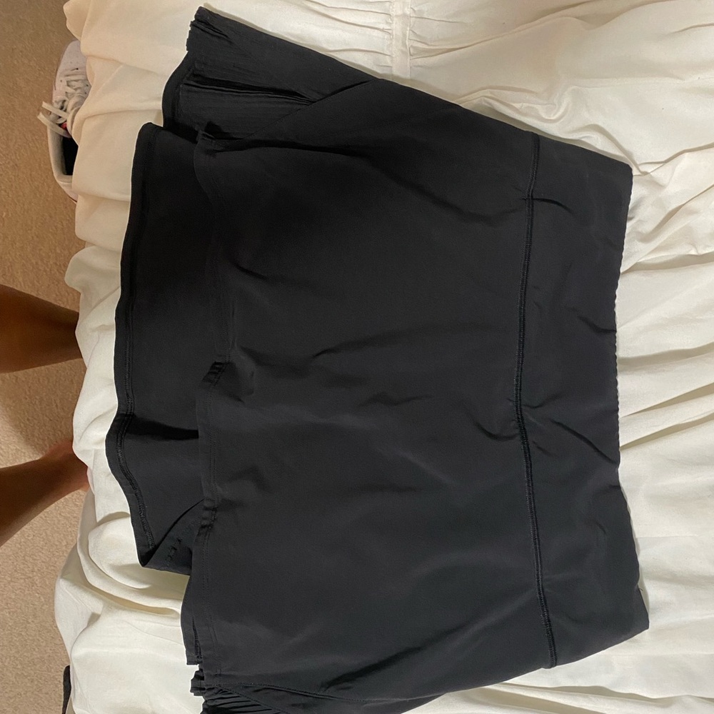 LULULEMON black skirt, never worn!